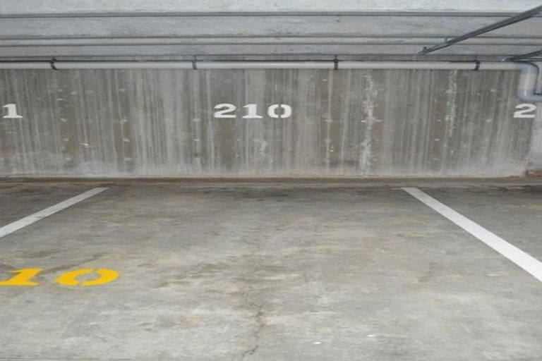 Photo of property in Atlas Apartments, 25/49 Maunganui Road, Mount Maunganui, 3116