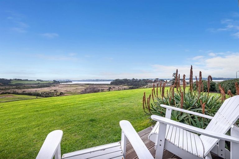 Photo of property in 137 Tuparekura Road, South Head, Helensville, 0874
