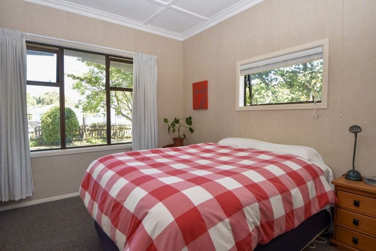 Photo of property in 22 Philip Street, Carterton, 5713