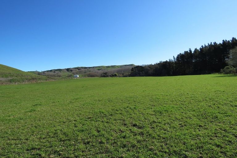 Photo of property in 957 Waimarama Road, Waimarama, Havelock North, 4294