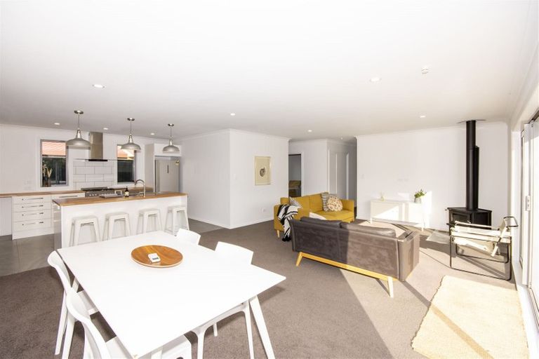 Photo of property in 4 Waikuku Beach Road, Waikuku Beach, 7473