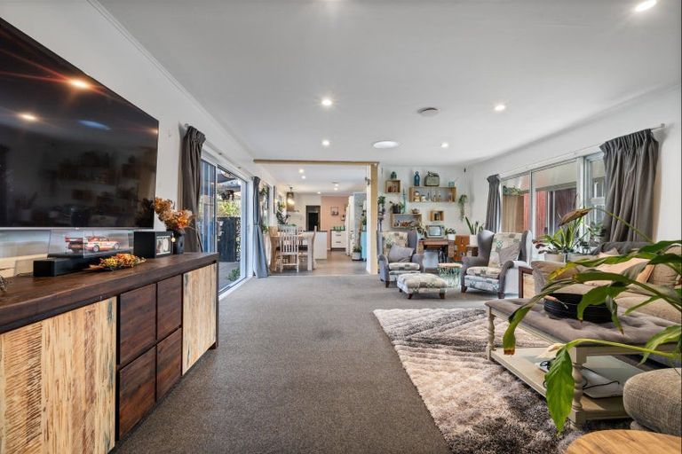 Photo of property in 33e Sanders Avenue, Westown, New Plymouth, 4310