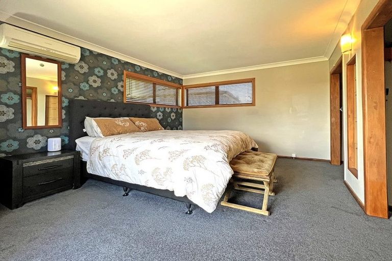 Photo of property in 2 Lincoln Road, Manurewa East, Auckland, 2102