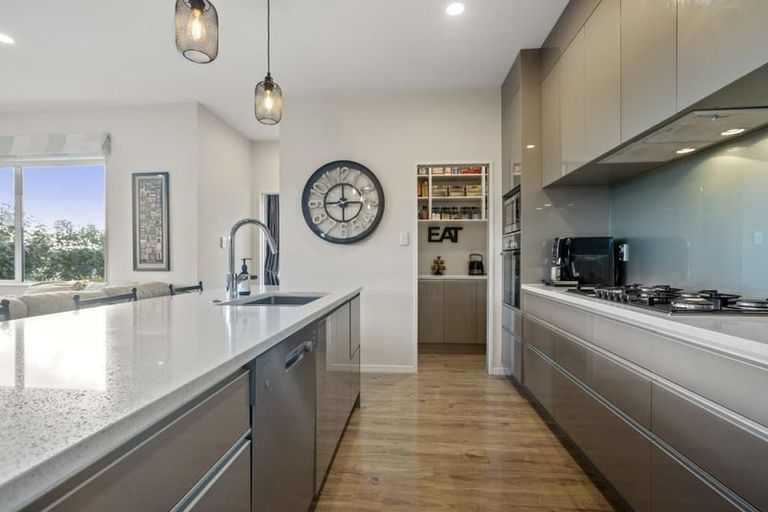 Photo of property in 11 Nobilo Road, Kumeu, 0810