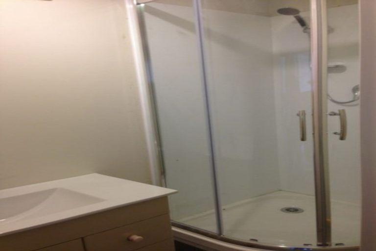 Photo of property in 2 Zion Road, Birkenhead, Auckland, 0626