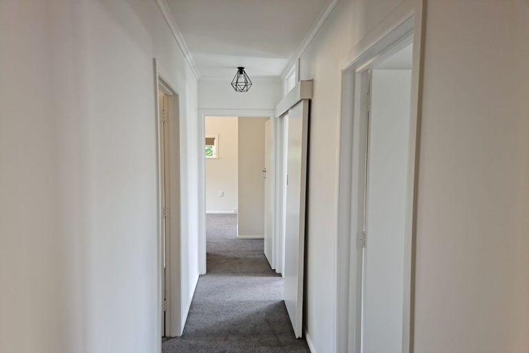 Photo of property in 2/4 Pax Avenue, Forrest Hill, Auckland, 0620
