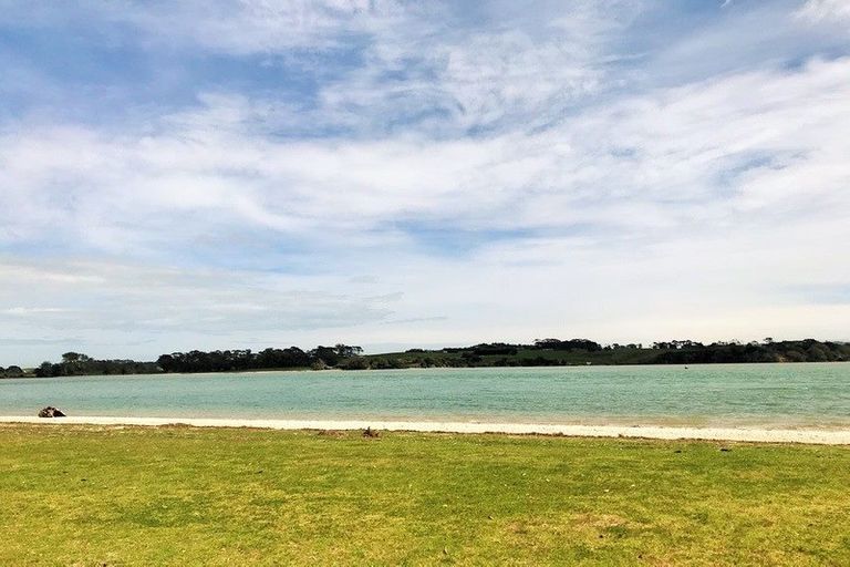 Photo of property in 63 Clarks Beach Road, Clarks Beach, 2122