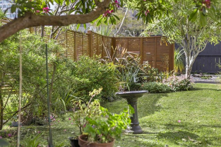 Photo of property in 1/24 Byron Avenue, Takapuna, Auckland, 0622