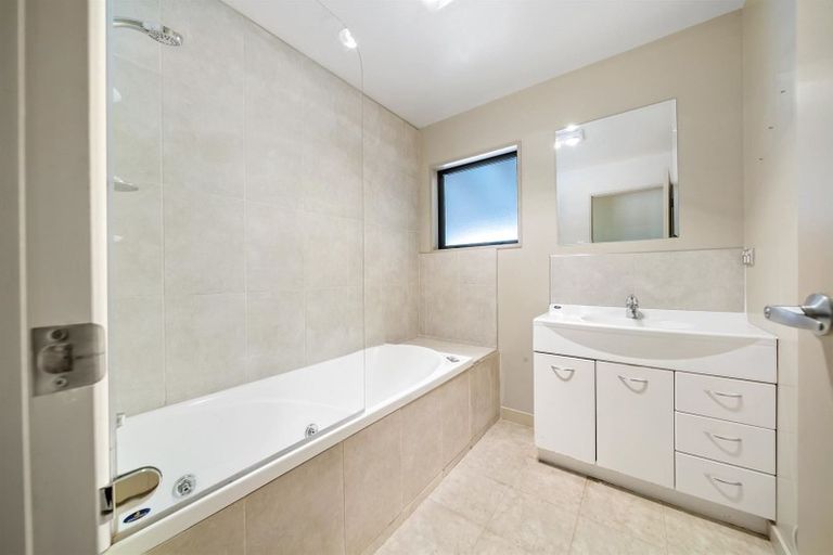 Photo of property in 16 Kingan Road, Luggate, Cromwell, 9383