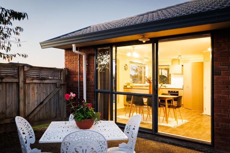 Photo of property in 53 Meridian Grove, Kelvin Grove, Palmerston North, 4414