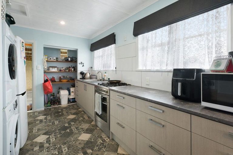 Photo of property in 15 Clive Road, Katikati, 3129