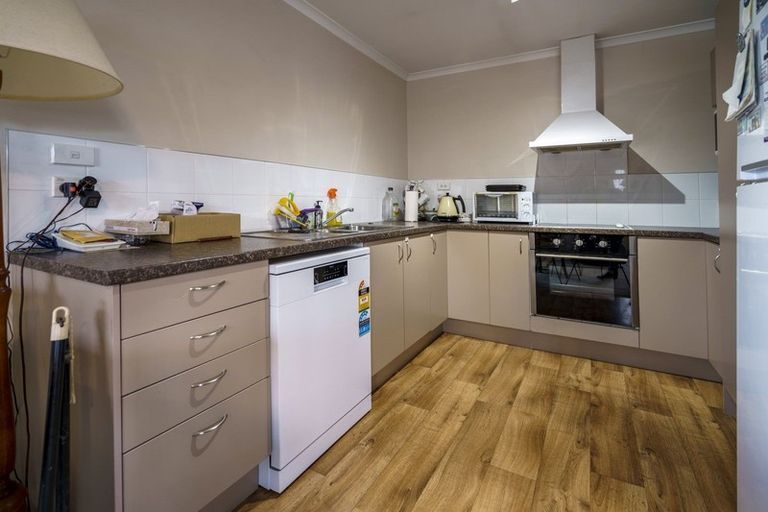 Photo of property in 66 Mcquarrie Street, Kingswell, Invercargill, 9812