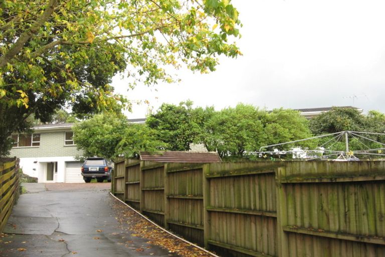 Photo of property in 3/10 Portadown Avenue, Pakuranga Heights, Auckland, 2010