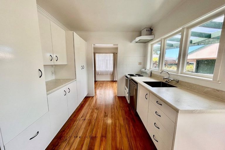 Photo of property in 10 Murphy Road, Taradale, Napier, 4112