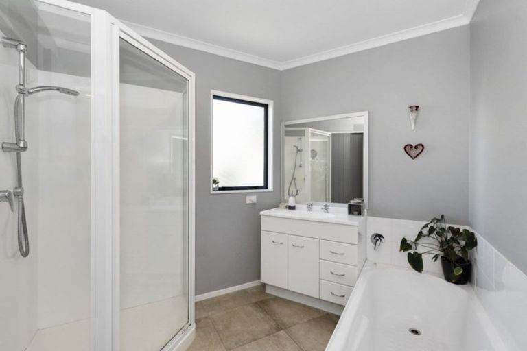 Photo of property in 19 Church Road, Pukete, Hamilton, 3200