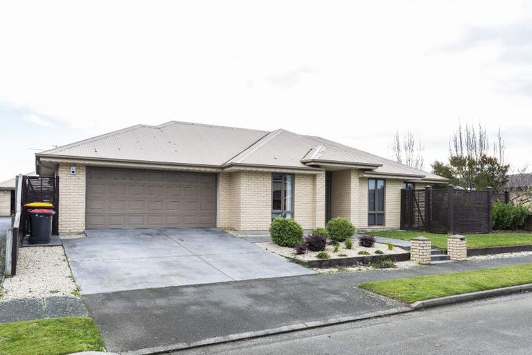 Photo of property in 15 Sovereign Gardens, Halswell, Christchurch, 8025