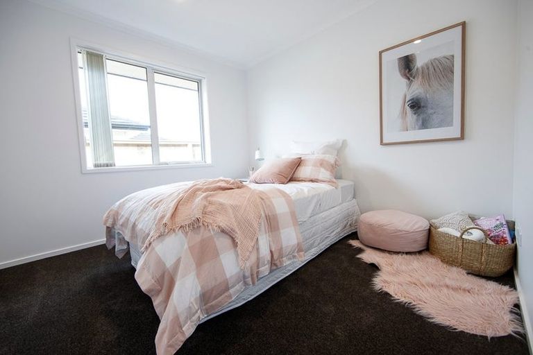 Photo of property in 11 Panui Avenue, Helensville, 0800