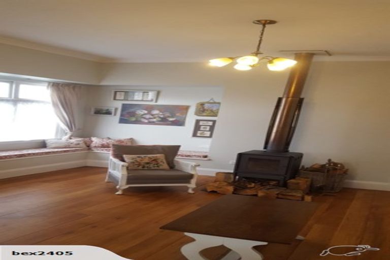 Photo of property in 37 Harrison Street West, Featherston, 5710