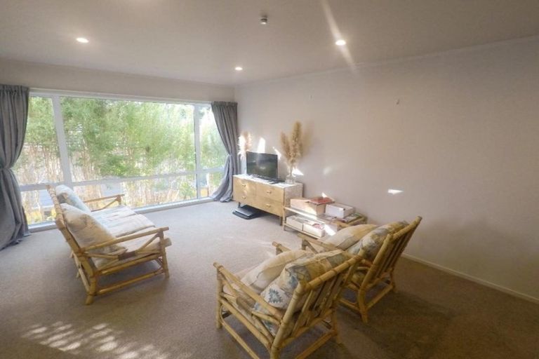 Photo of property in 12 Glen Alton Avenue, Paparangi, Wellington, 6037