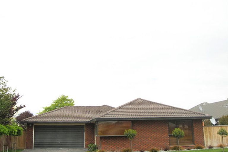 Photo of property in 29 Regency Crescent, Redwood, Christchurch, 8051