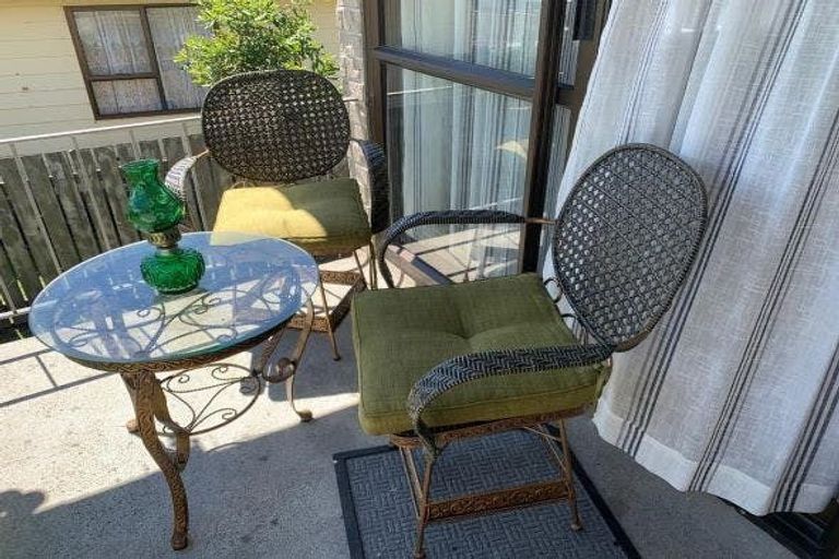 Photo of property in 6 Mayer Place, Ranui, Auckland, 0612