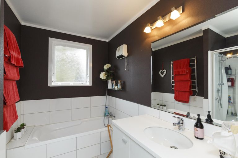 Photo of property in 29 Cavendish Crescent, Awapuni, Palmerston North, 4412