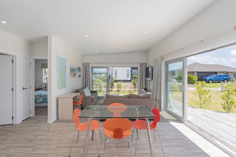 Photo of property in 107 Taupata Way, Matarangi, Whitianga, 3592
