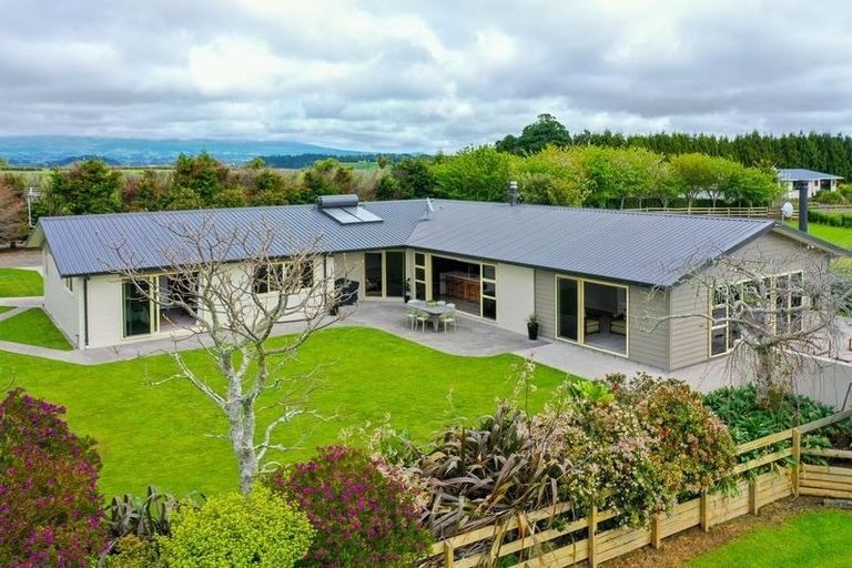 Photo of property in 457 Upland Road, Tarurutangi, New Plymouth, 4372