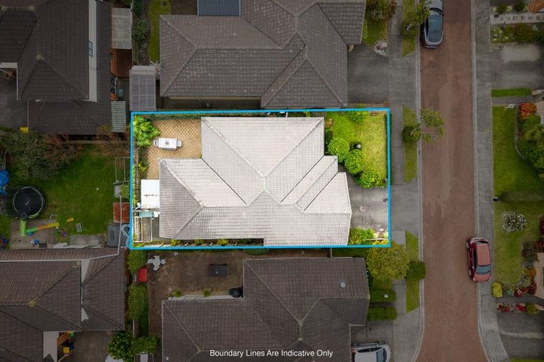 Photo of property in 4 Applebox Lane, Henderson, Auckland, 0612