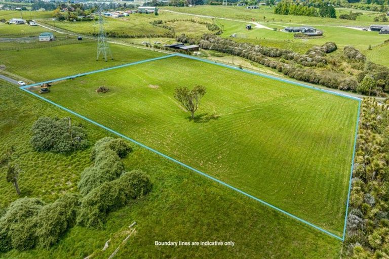 Photo of property in 163 Nixon Road, Taupaki, 0782