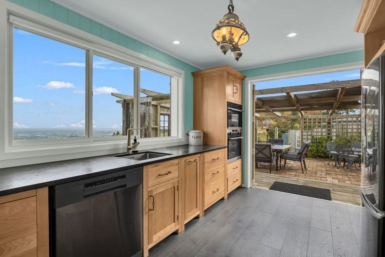 Photo of property in 114 Kaitemako Road South, Ohauiti, Tauranga, 3173