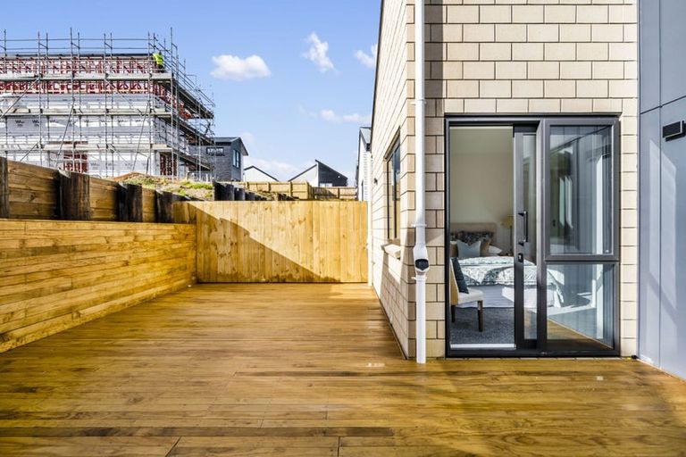 Photo of property in 42 Biokovo Street, Massey, Auckland, 0614