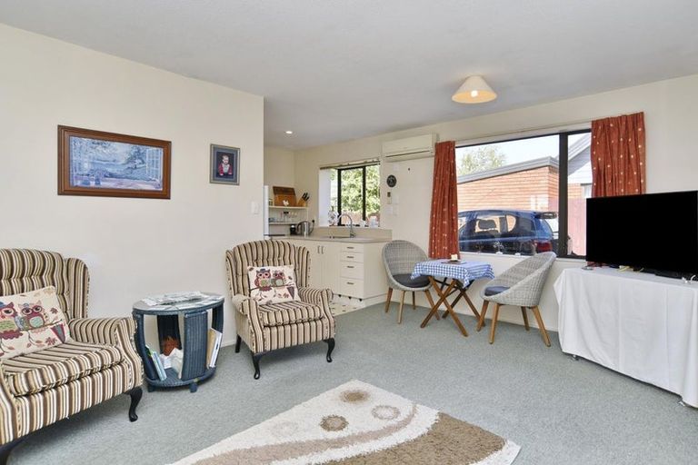 Photo of property in 94b Percival Street, Rangiora, 7400