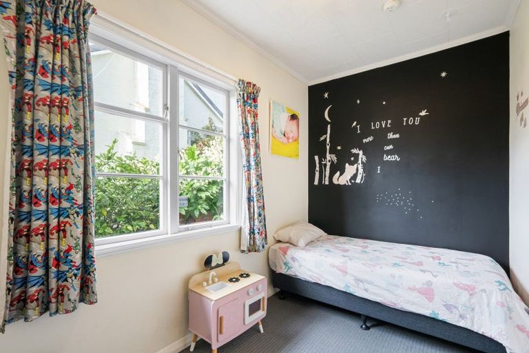 Photo of property in 18 Mcparland Street, Ebdentown, Upper Hutt, 5018