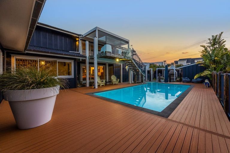 Photo of property in 9 Groves Road, Raumati Beach, Paraparaumu, 5032