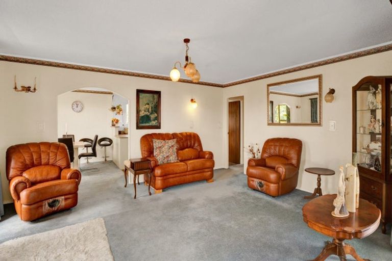 Photo of property in 14 Poplar Grove, Whalers Gate, New Plymouth, 4310