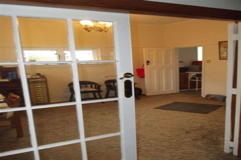 Photo of property in 17 Rhodes Street, Waimate, 7924