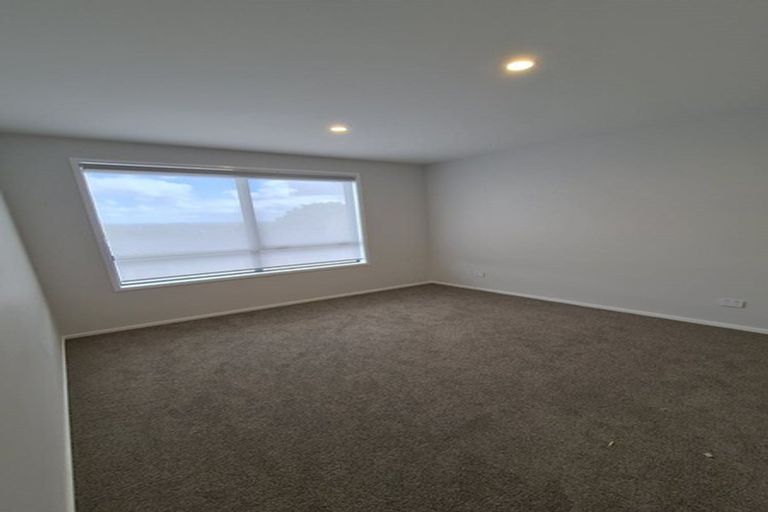 Photo of property in 6a Brunton Place, Glenfield, Auckland, 0629