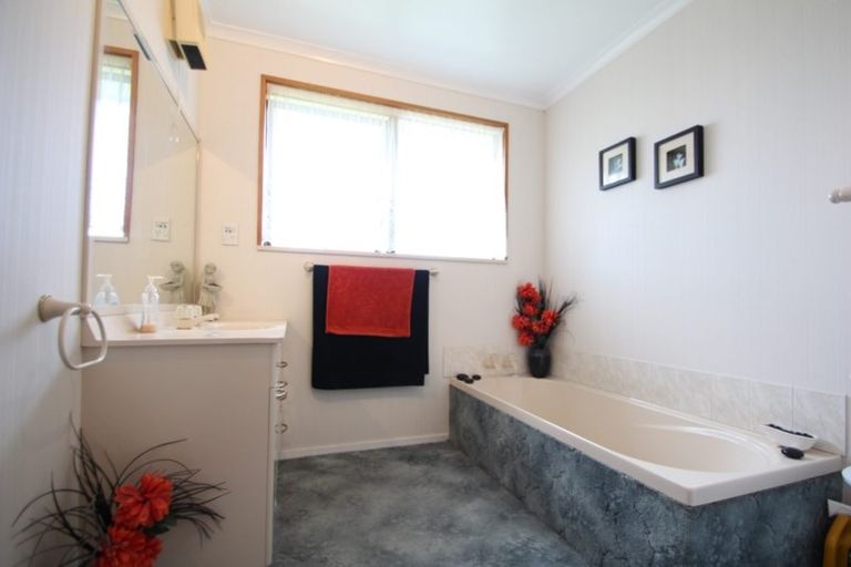 Photo of property in 128 Broughton Street, Gore, 9710