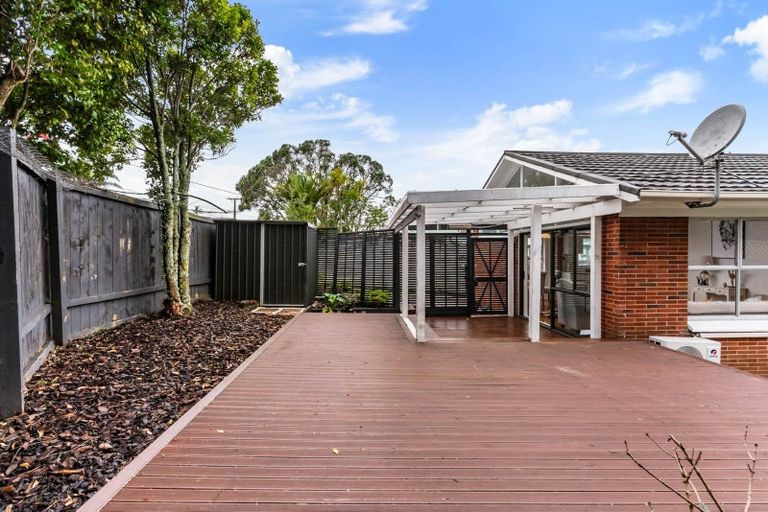 Photo of property in 1/118 Lake Road, Belmont, Auckland, 0622