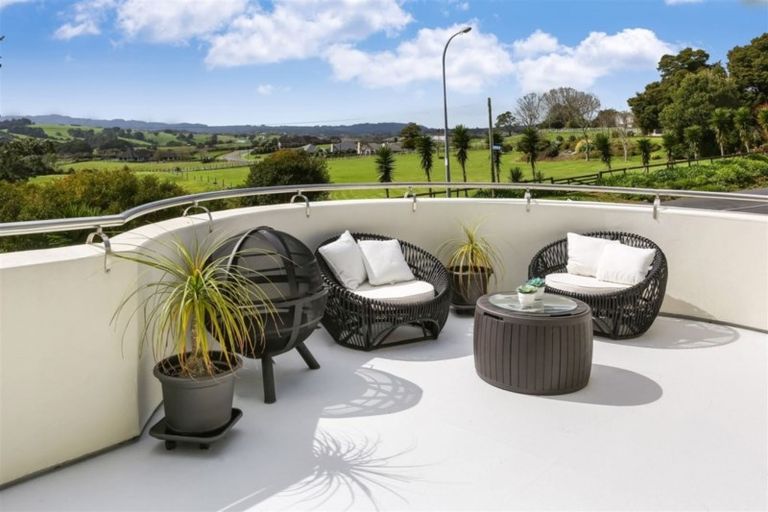 Photo of property in 132 Cape Hill Road, Pukekohe, 2120