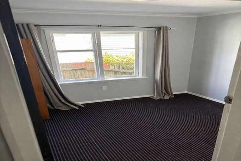 Photo of property in 100 Frederick Street, Wainuiomata, Lower Hutt, 5014