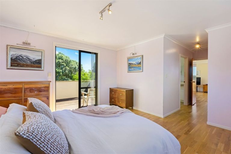 Photo of property in 26 Trelawn Place, Cockle Bay, Auckland, 2014