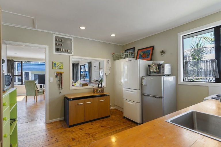 Photo of property in 403c Beach Road, Whangamata, 3620