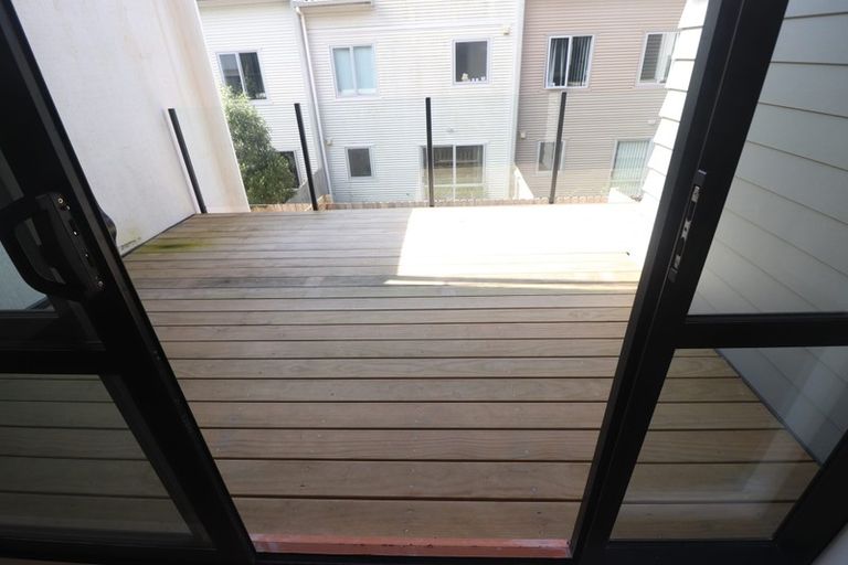 Photo of property in 16/5 Perekia Street, Albany, Auckland, 0632