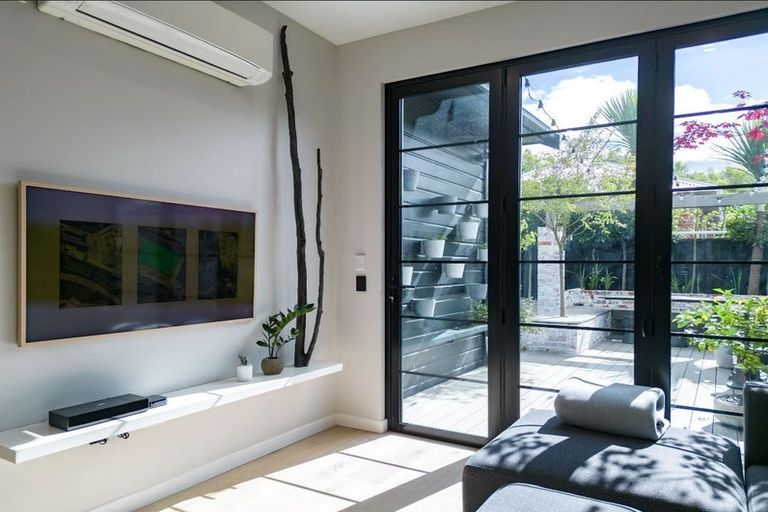 Photo of property in 6 Pentland Street, North East Valley, Dunedin, 9010