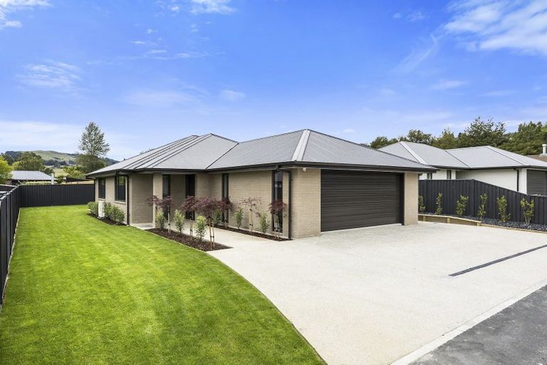 Photo of property in 10 Magnolia Lane, Mosgiel, 9024