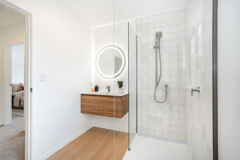 Photo of property in 83d Oxford Street, Tawa, Wellington, 5028