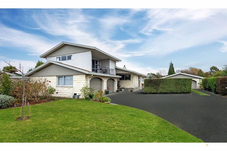 Photo of property in 20 Timaru Road, Waimate, 7924