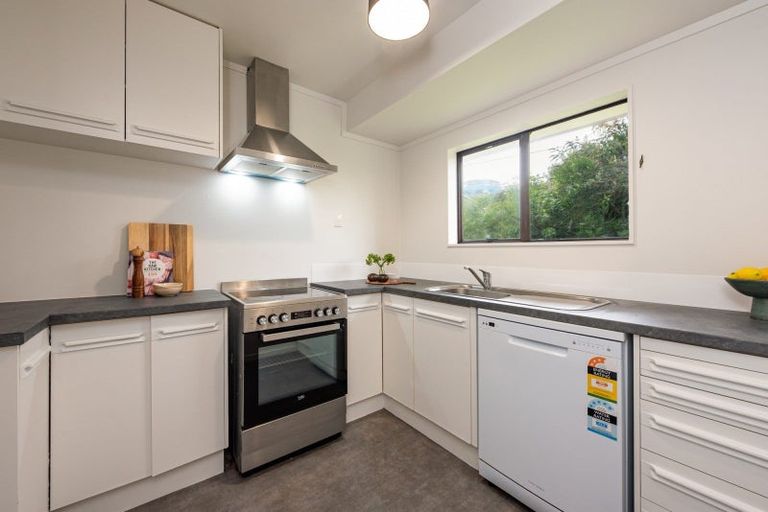 Photo of property in 1/7 Sheridan Terrace, Johnsonville, Wellington, 6037